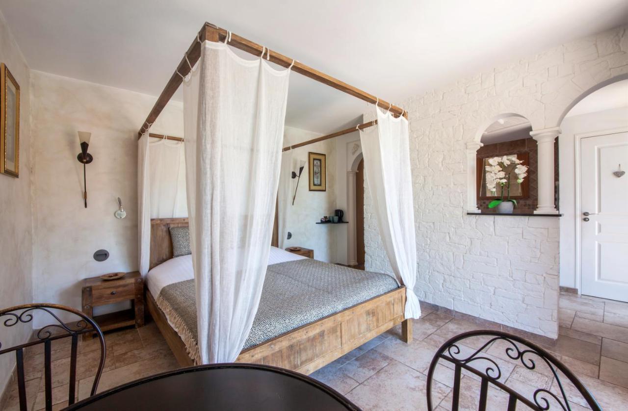 La Demeure Insoupconnee Bed & Breakfast Каси Екстериор снимка