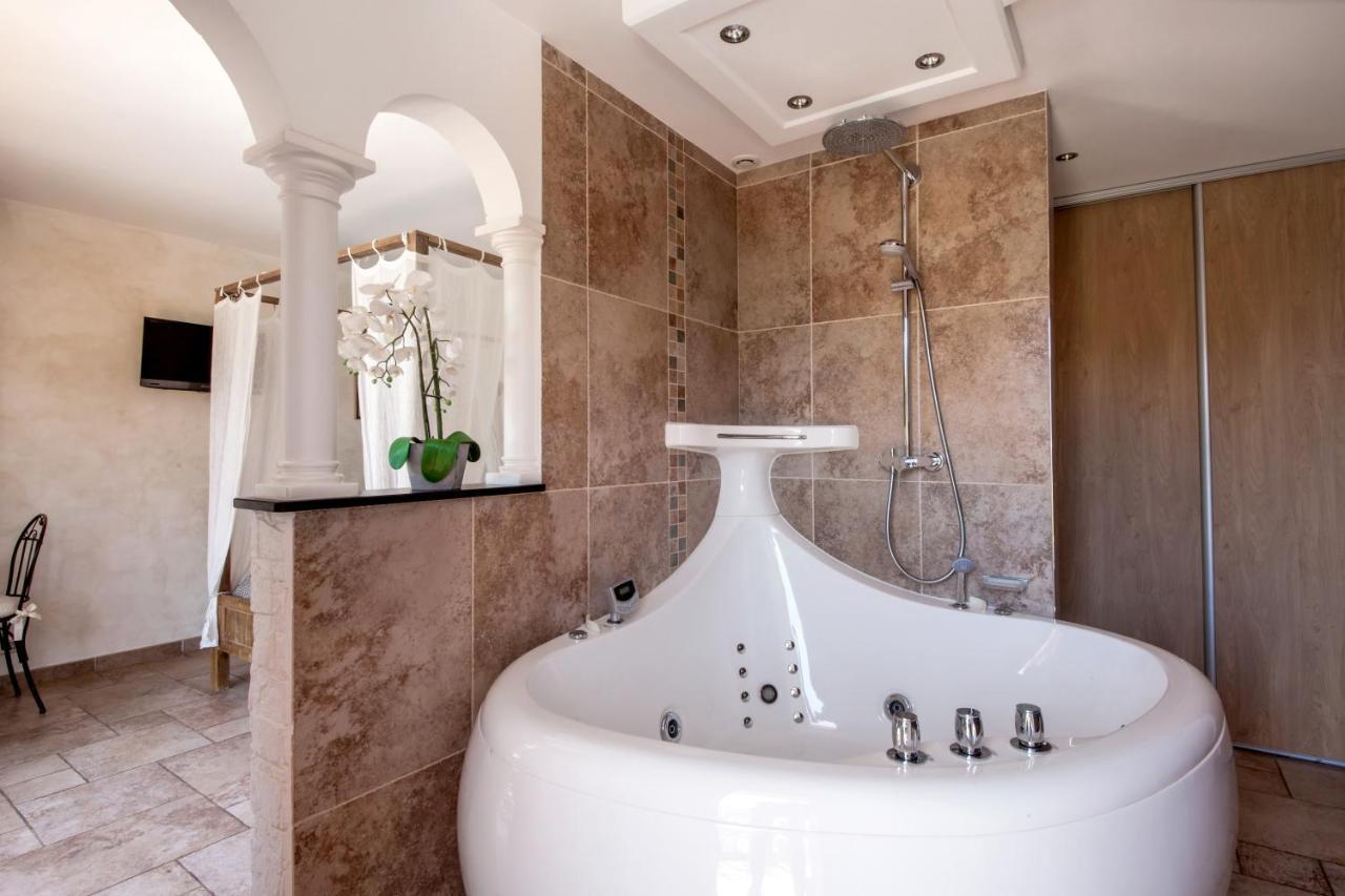 La Demeure Insoupconnee Bed & Breakfast Каси Екстериор снимка